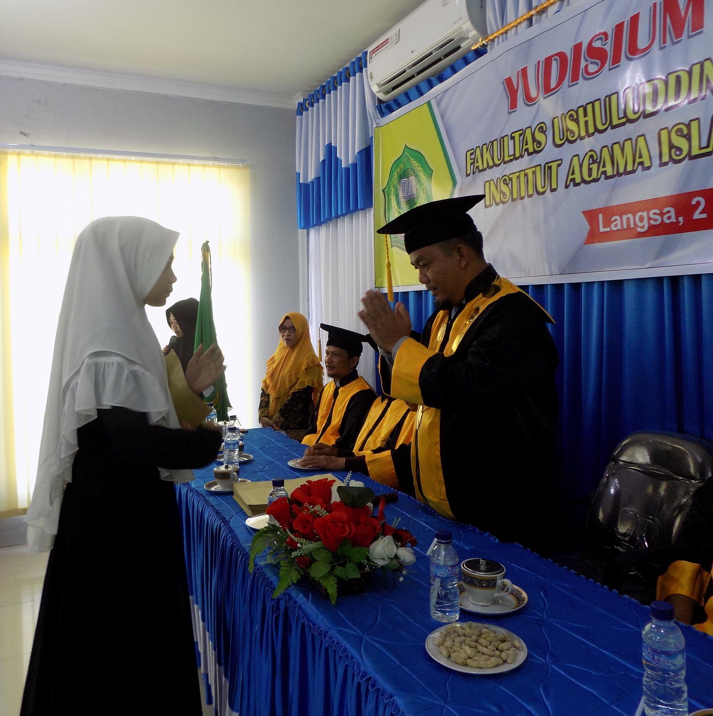 76 Lulusan S1 Fakultas Ushuluddin, Adab dan Dakwah IAIN Langsa di Yudisium