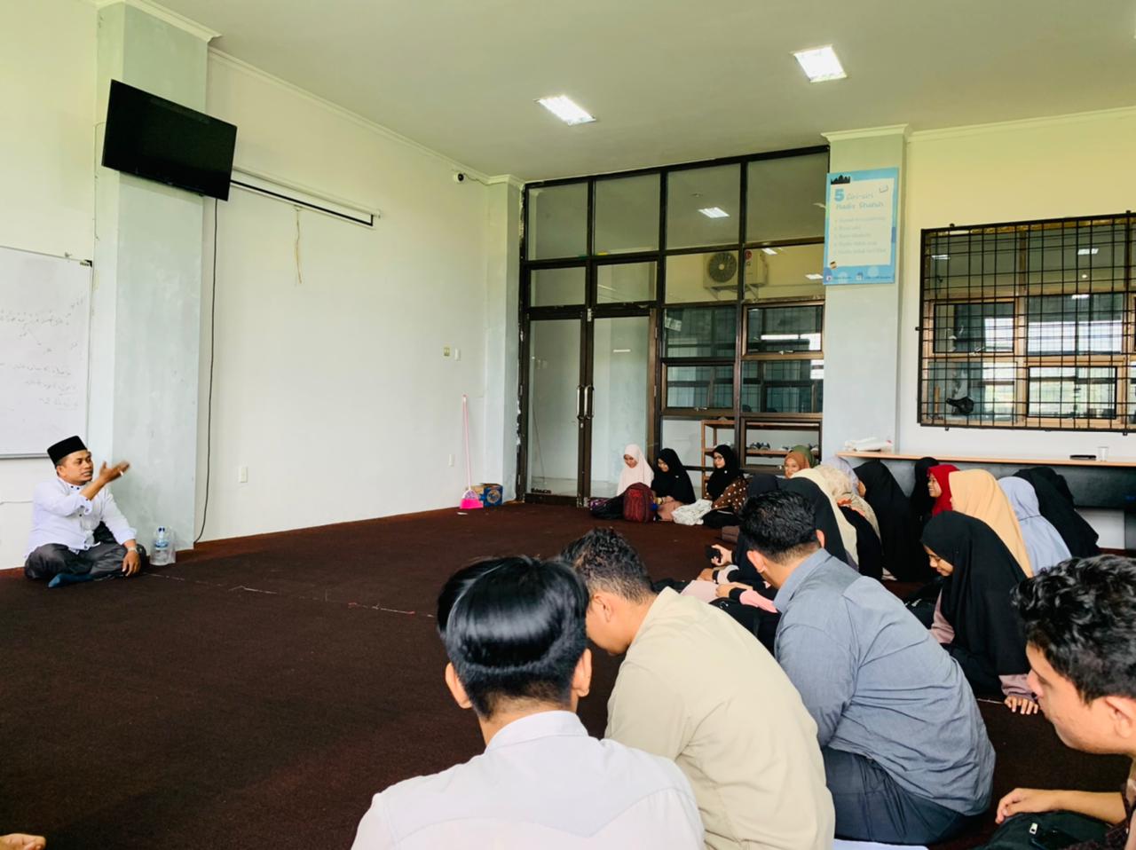 Majlis Nahwu Saraf : Sarana Pemantapan Wawasan  mahasiswa Ilmu Alquran dan Tafsir dan ilmu Hadist